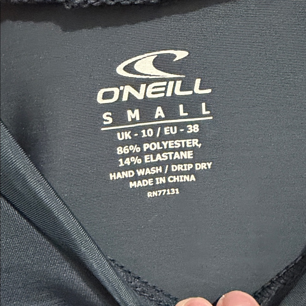 NWT! O’Neill Women’s Longsleeve Rash guard - Picture 5 of 7